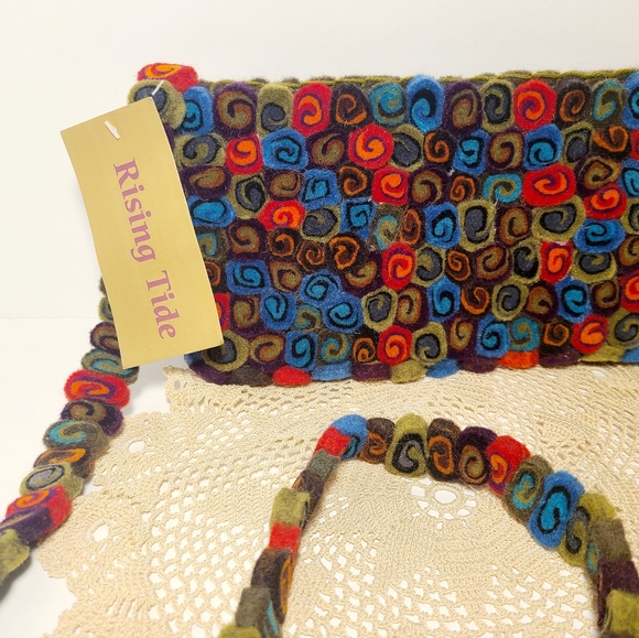 Rising Tide Hand Felted Shoulder Purse - Picture 4 of 8